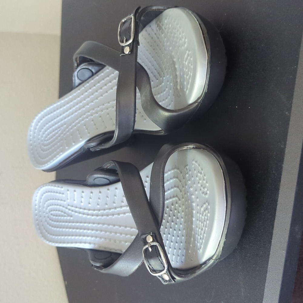 Heeled rubber sandals